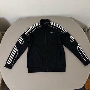 Men’s Adidas flame strike track suit. Size Medium